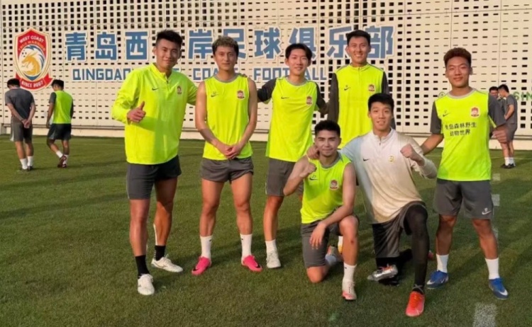 19岁青岛籍朝鲜族海归金世明加盟西海岸,鲁能青训出身J3零出场 19岁青岛籍朝鲜族海归金世明加盟西海岸,鲁能青训出身J3零出场