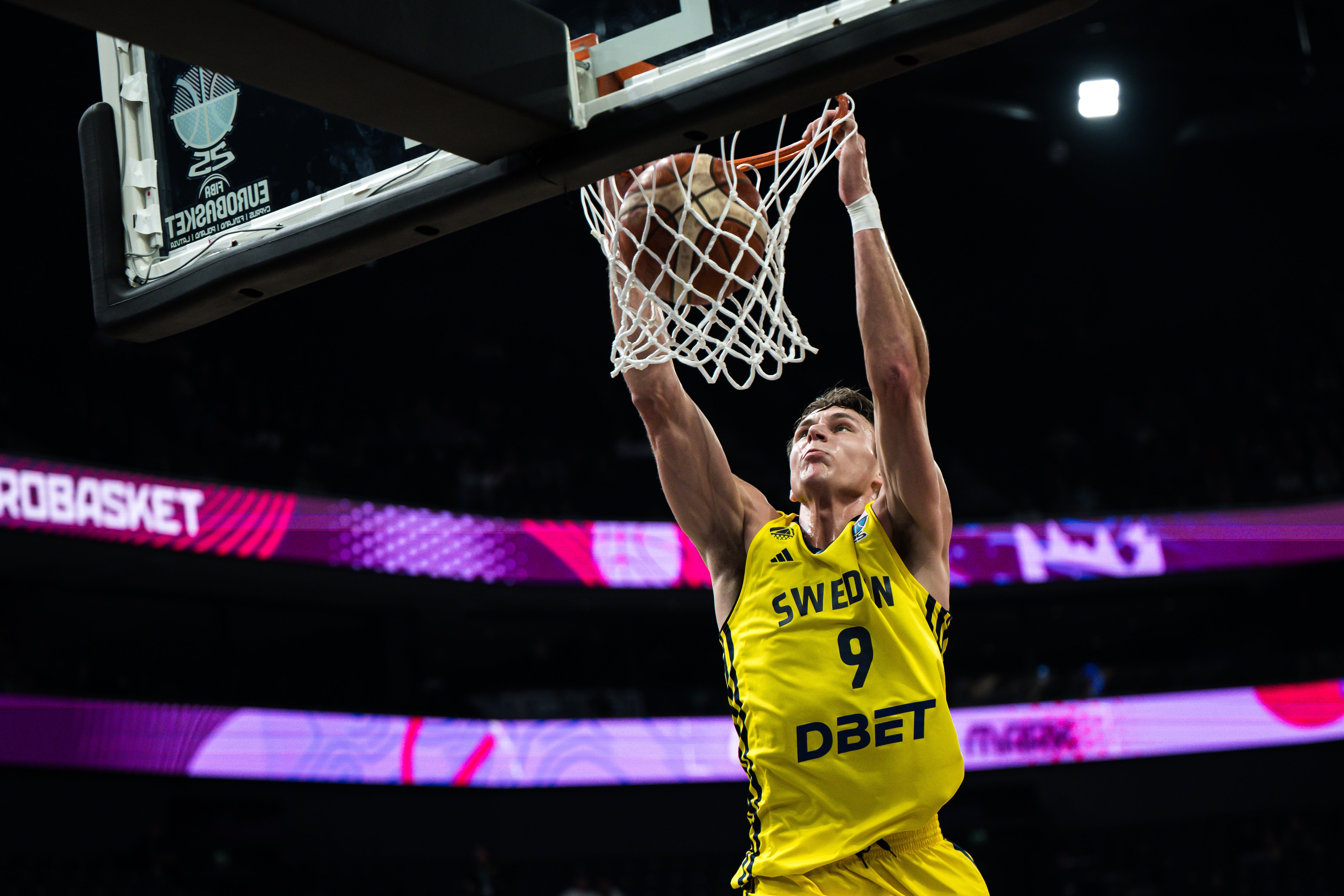 瑞典主场87-76力克捷克 拉松19分基林特曼18+12 瑞典主场87-76力克捷克 拉松19分基林特曼18+12