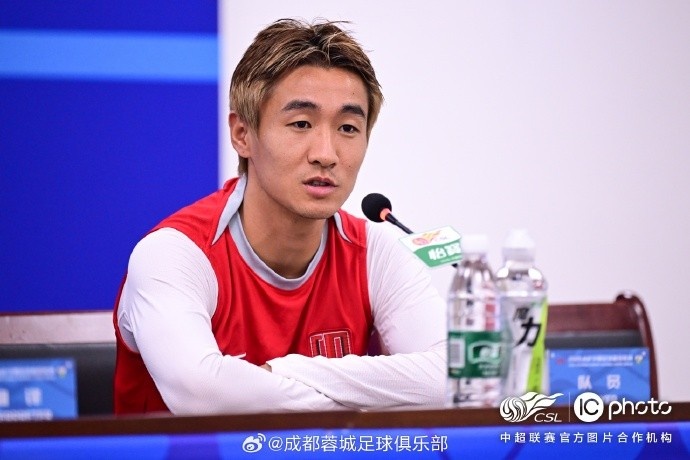 蓉城赛前发布会：阿洛伊西点出两连平病因，韦世豪直言心态受影响