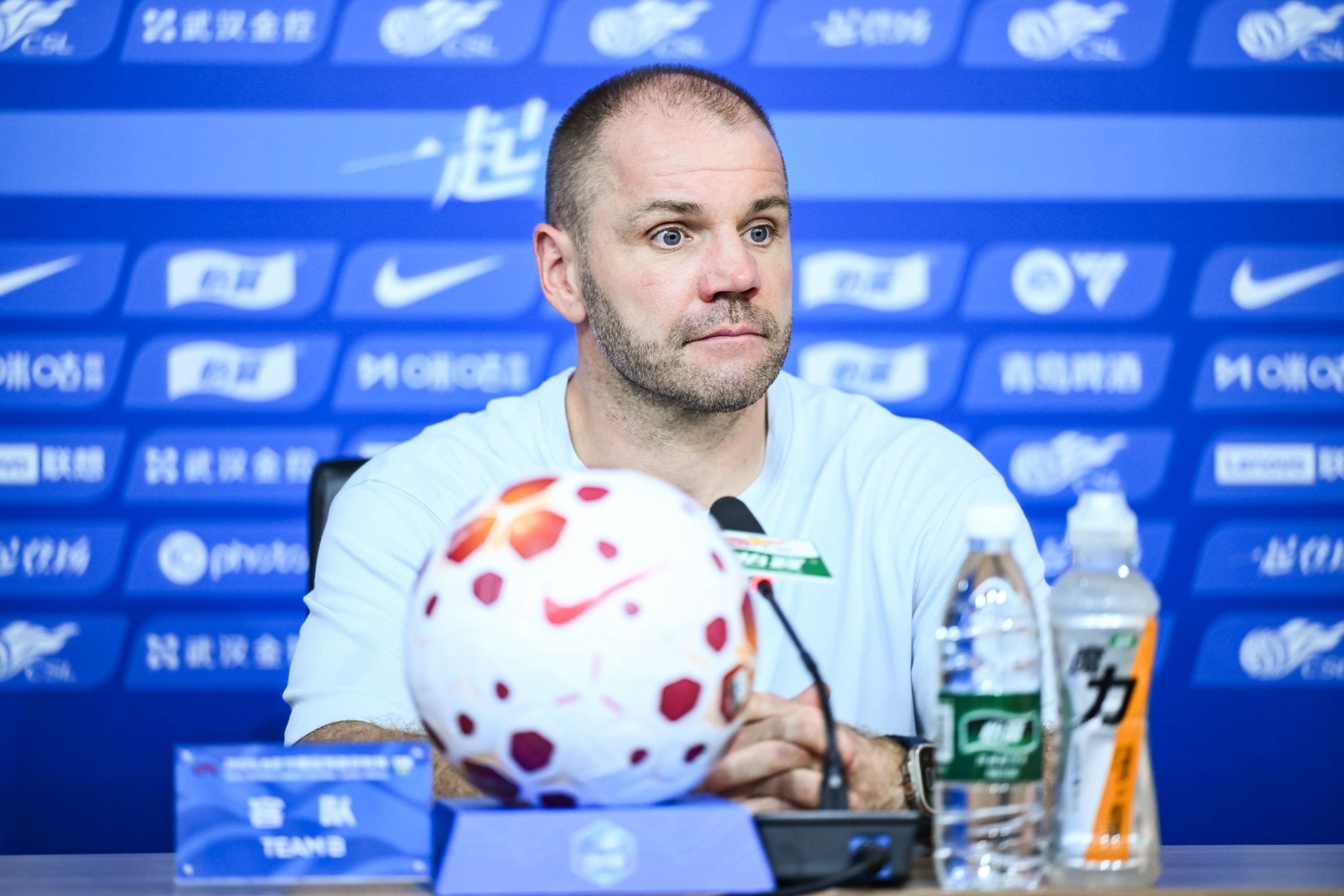 新鹏城2-0重庆铜梁龙，尼尔森确认奥乌苏肩膀脱臼休战两周
