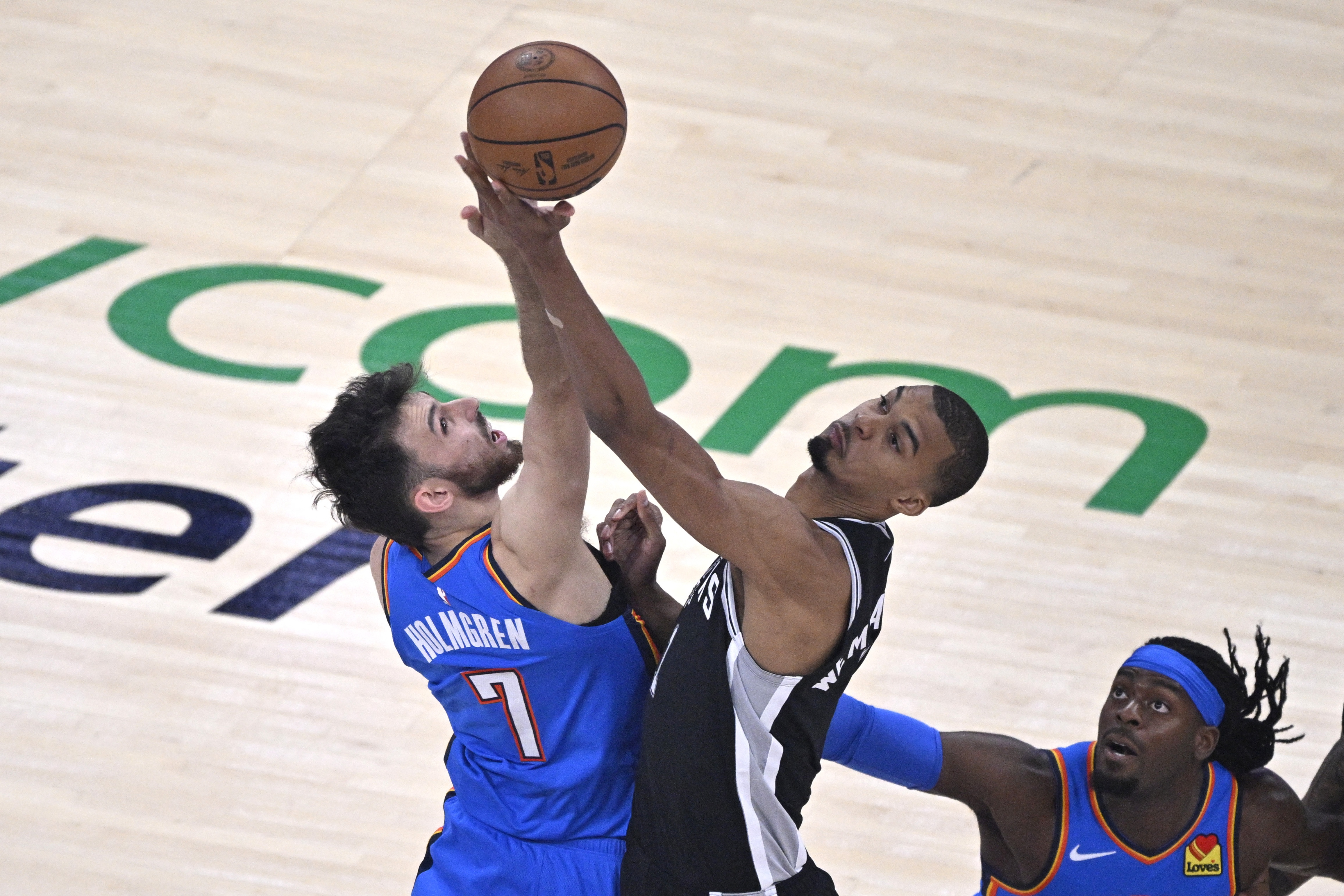 美记：全能中锋仍是NBA最具价值防守者 文班霍姆格伦在列